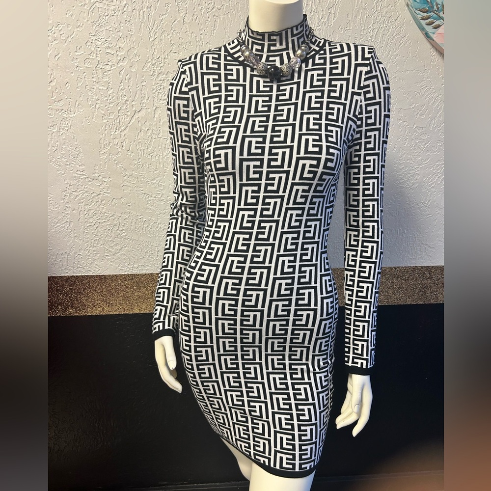 Black and White Sweater Dress Flair